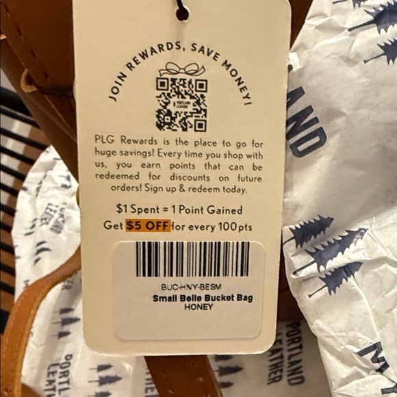 Portland Leather Shoulder Belle Bucket Bag in color ‘honey.’ - Picture 5 of 5